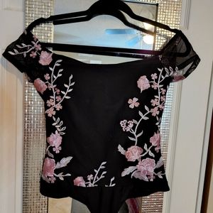 Guess Off-Shoulder Bodysuit
